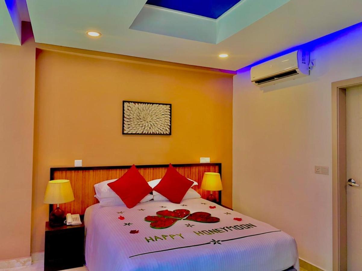 Eleven Trees Maldives Hotel Hulhumale Kültér fotó